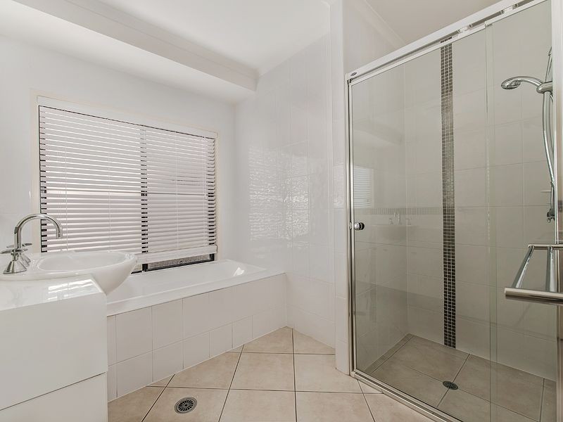 24 Hetherington Drive, Twin Waters QLD 4564