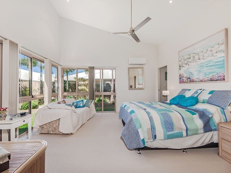 30 Veerings Crescent, Twin Waters QLD 4564