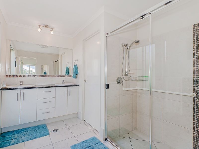 30 Veerings Crescent, Twin Waters QLD 4564