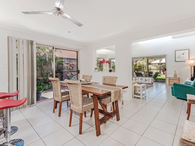 30 Veerings Crescent, Twin Waters QLD 4564