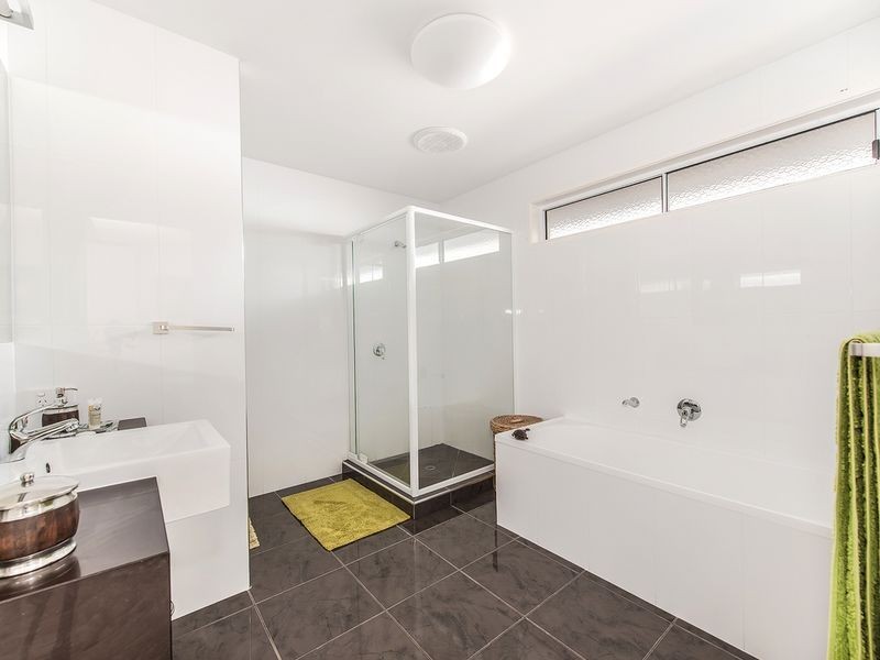 32 Anchorage Circuit, Twin Waters QLD 4564