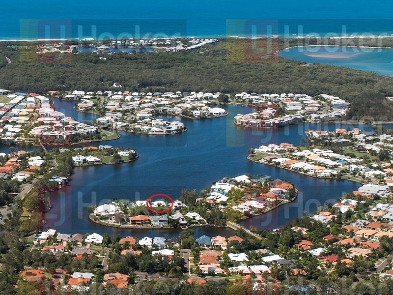 7 Karinya Place, Twin Waters QLD 4564