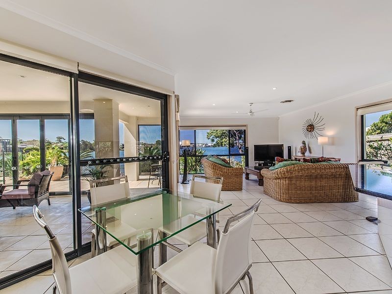 7 Karinya Place, Twin Waters QLD 4564