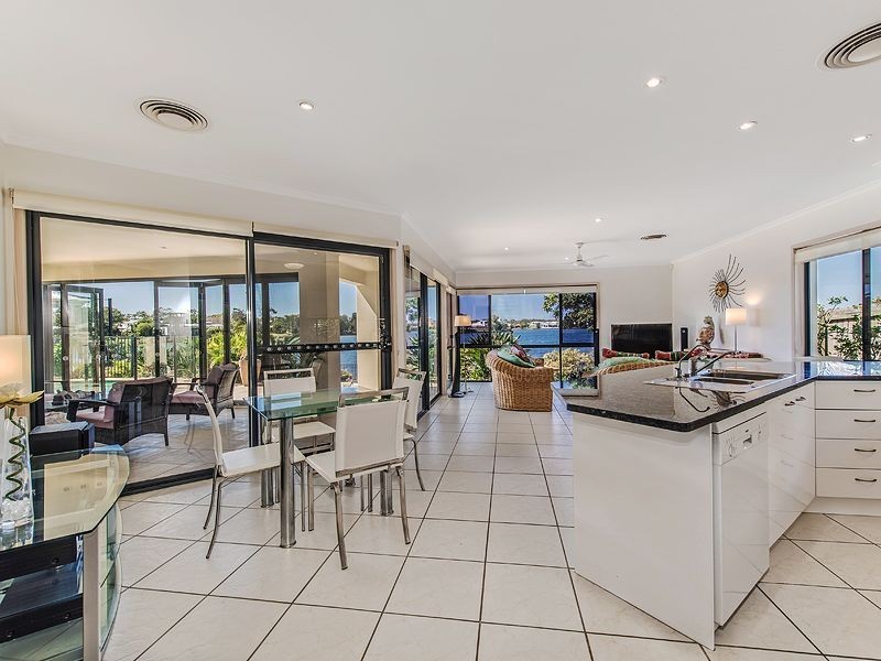 7 Karinya Place, Twin Waters QLD 4564