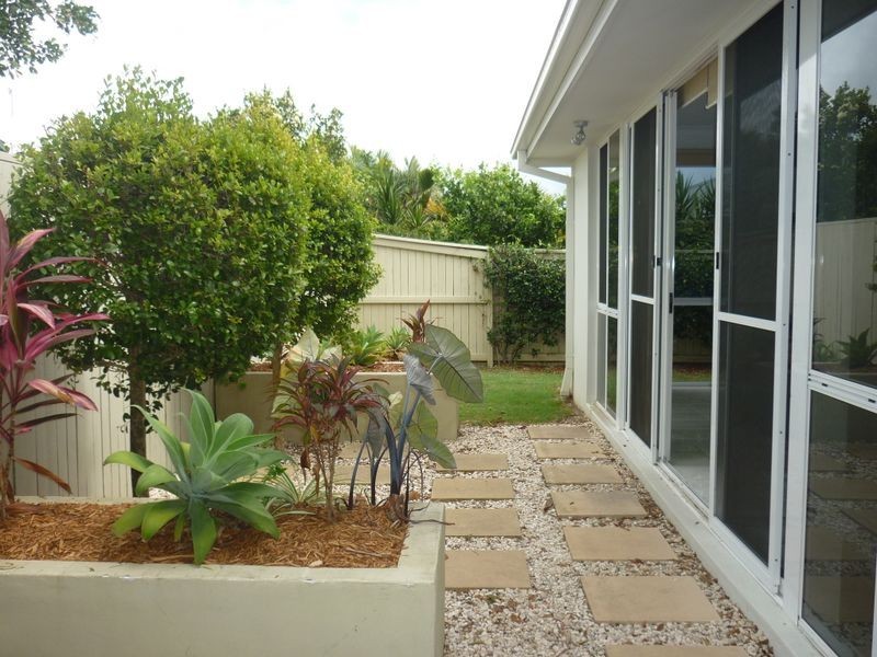 6 Oyster Court, Twin Waters QLD 4564