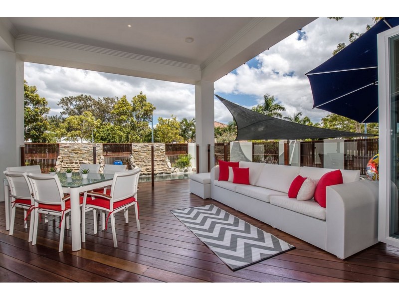 2 Undanbi Lane, Twin Waters QLD 4564