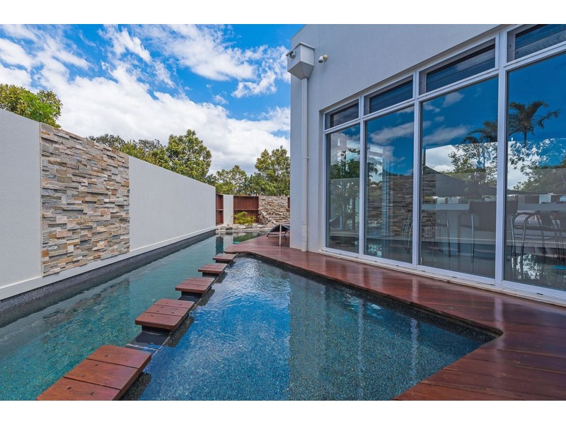 2 Undanbi Lane, Twin Waters QLD 4564