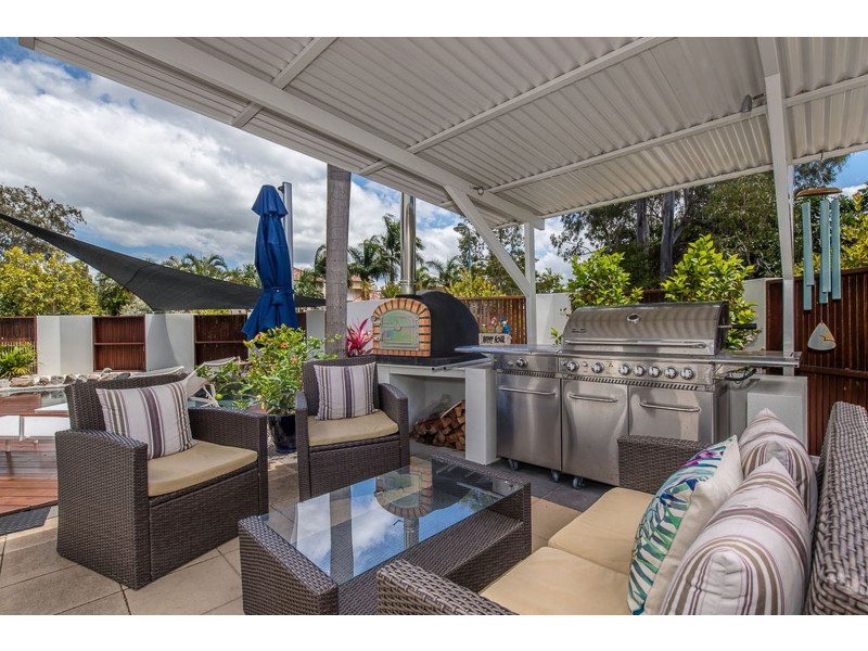 2 Undanbi Lane, Twin Waters QLD 4564