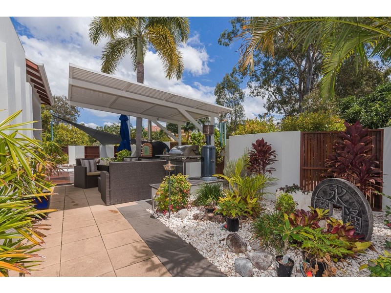 2 Undanbi Lane, Twin Waters QLD 4564