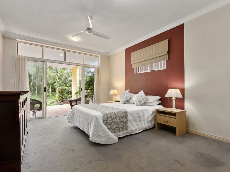 2/179 Ocean Drive, Twin Waters QLD 4564