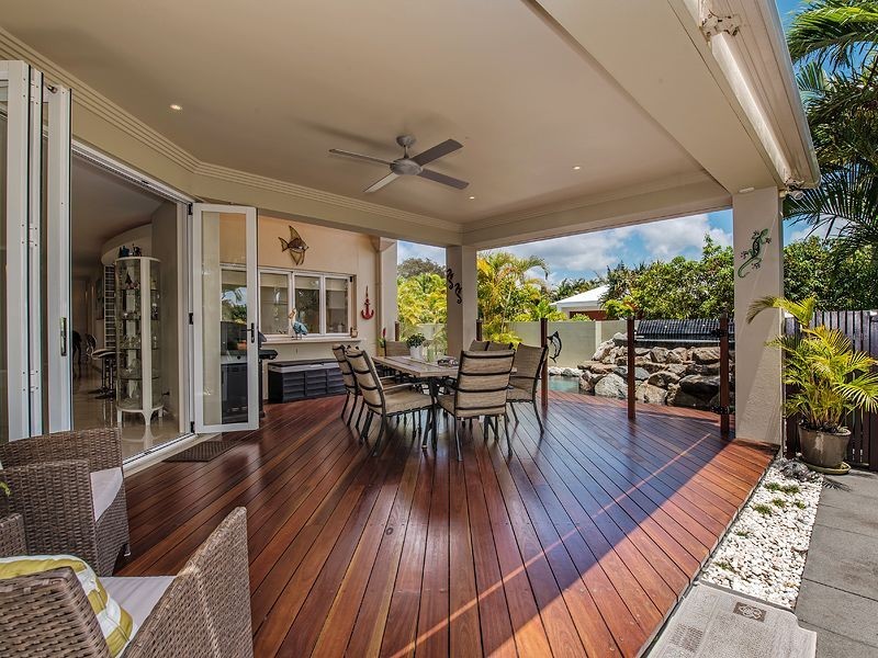 1 Toombra Lane, Twin Waters QLD 4564