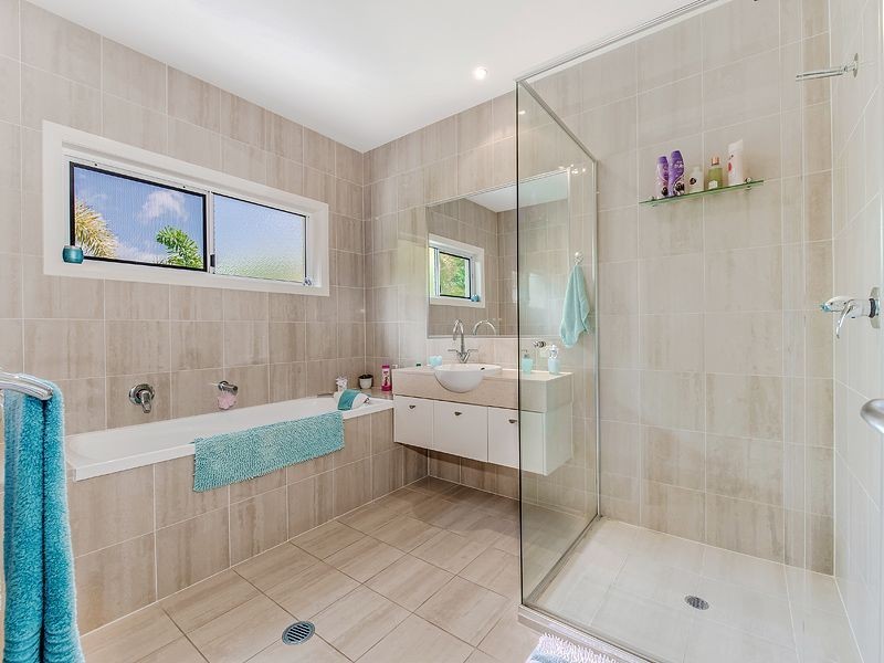 1 Toombra Lane, Twin Waters QLD 4564