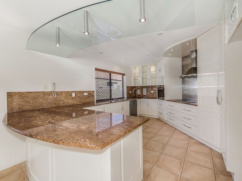 6 Mainsail Place, Twin Waters QLD 4564