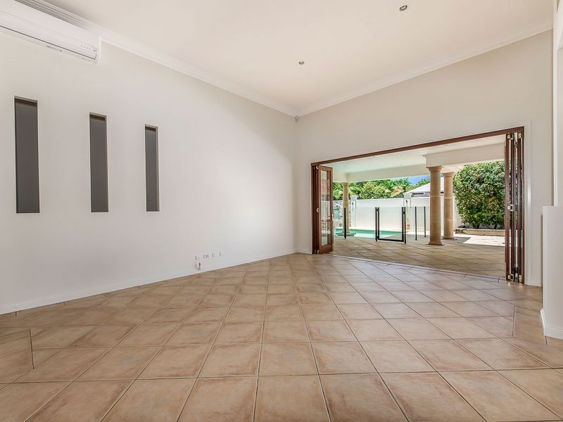 6 Mainsail Place, Twin Waters QLD 4564