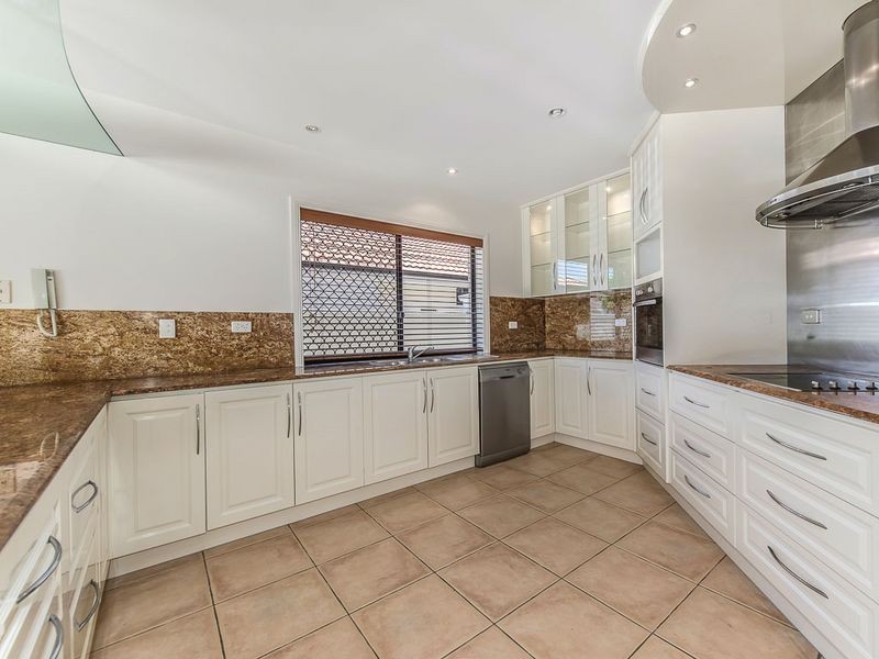 6 Mainsail Place, Twin Waters QLD 4564