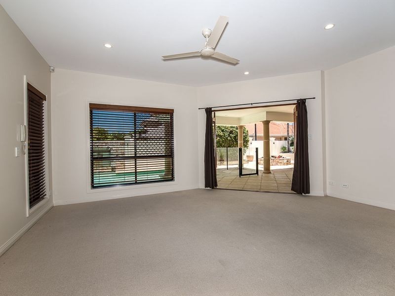 6 Mainsail Place, Twin Waters QLD 4564