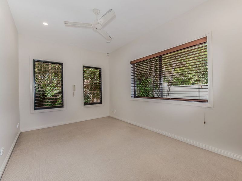 6 Mainsail Place, Twin Waters QLD 4564
