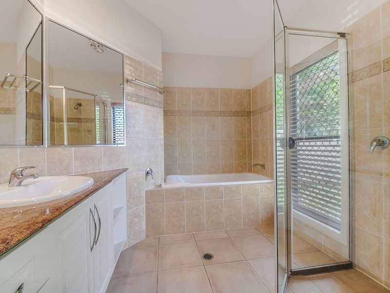6 Mainsail Place, Twin Waters QLD 4564