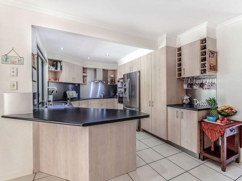 5 Pampling Place, Twin Waters QLD 4564