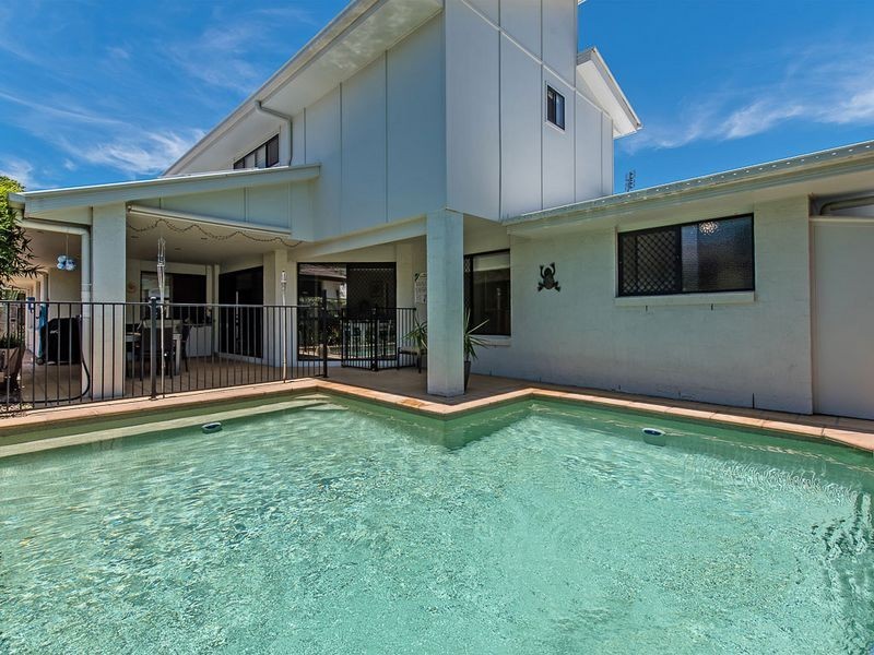 5 Pampling Place, Twin Waters QLD 4564