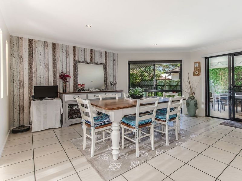5 Pampling Place, Twin Waters QLD 4564