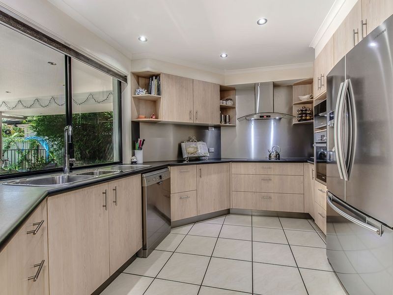 5 Pampling Place, Twin Waters QLD 4564