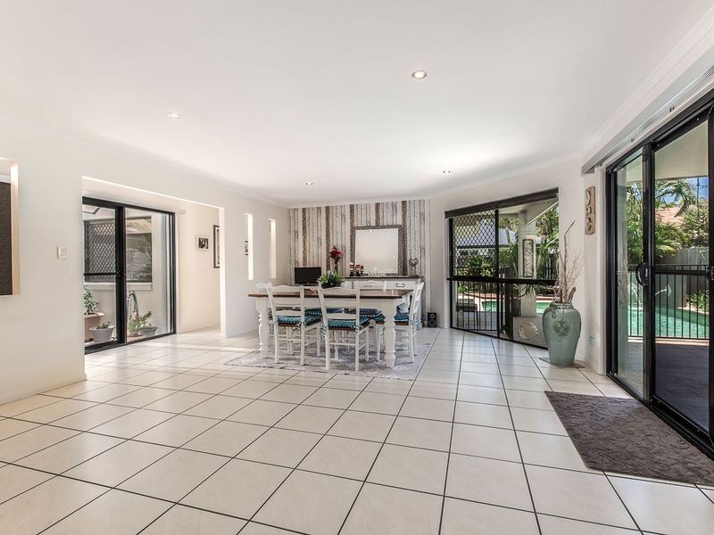 5 Pampling Place, Twin Waters QLD 4564