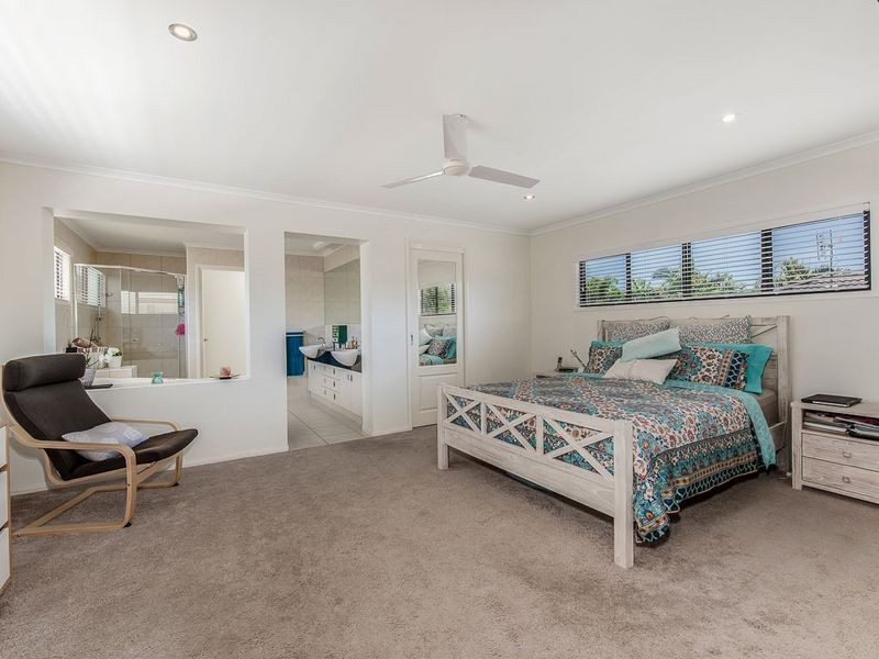 5 Pampling Place, Twin Waters QLD 4564