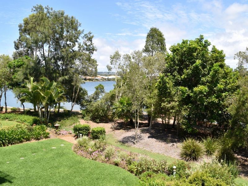 8/20 Baywater Drive, Twin Waters QLD 4564
