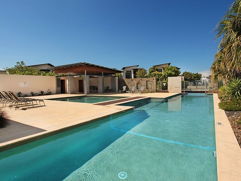 8/20 Baywater Drive, Twin Waters QLD 4564