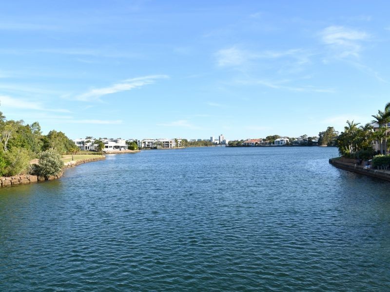 8/20 Baywater Drive, Twin Waters QLD 4564