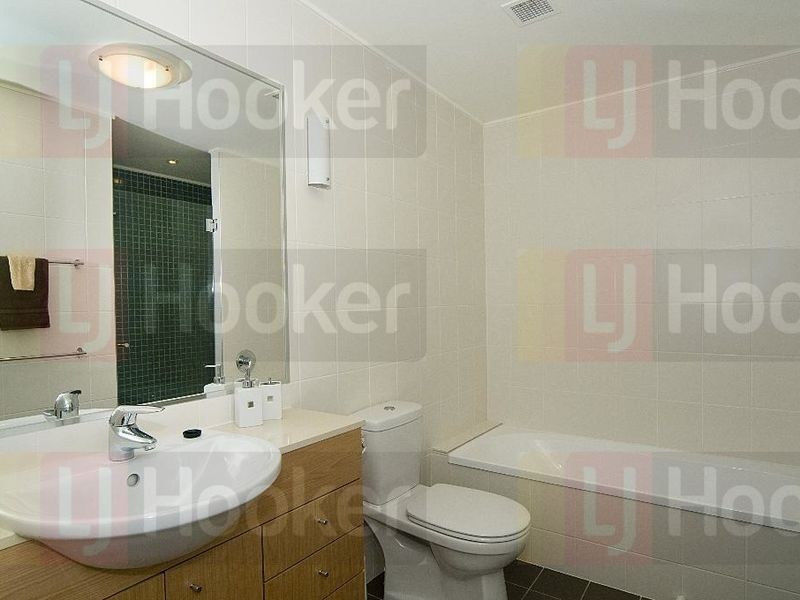 71/80 North Shore Road, Twin Waters QLD 4564