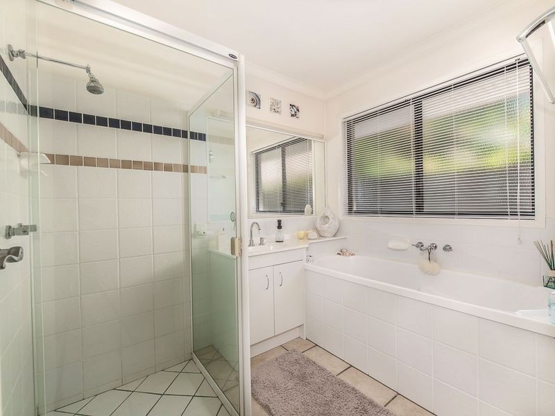 4 Carnoustie Court, Twin Waters QLD 4564