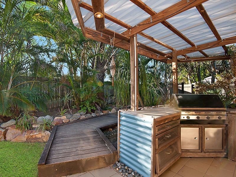 6 Fifth Avenue, Marcoola QLD 4564