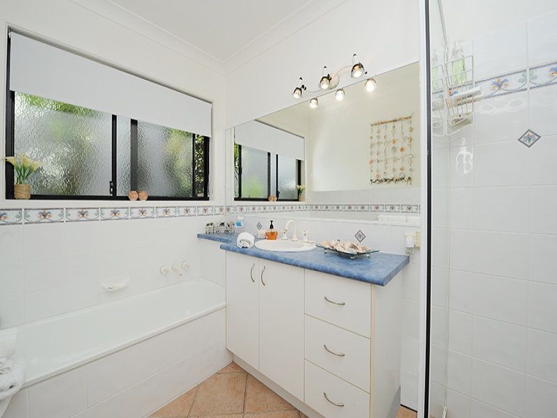 13 Tralee Place, Twin Waters QLD 4564