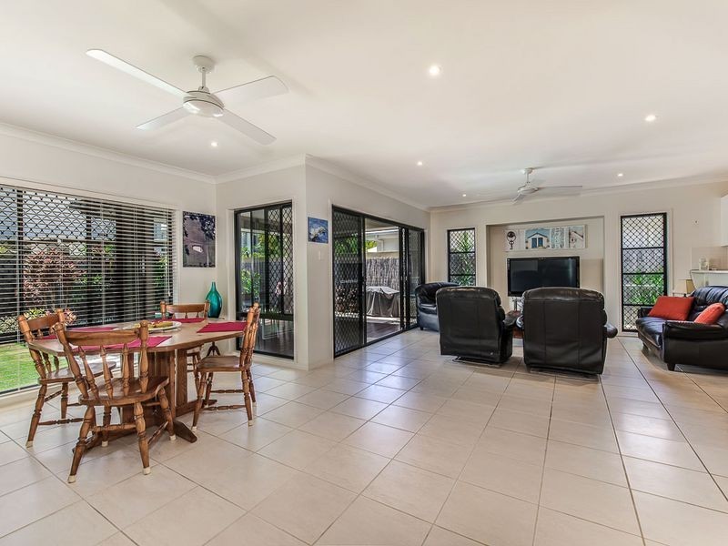 33 Anchorage Circuit, Twin Waters QLD 4564