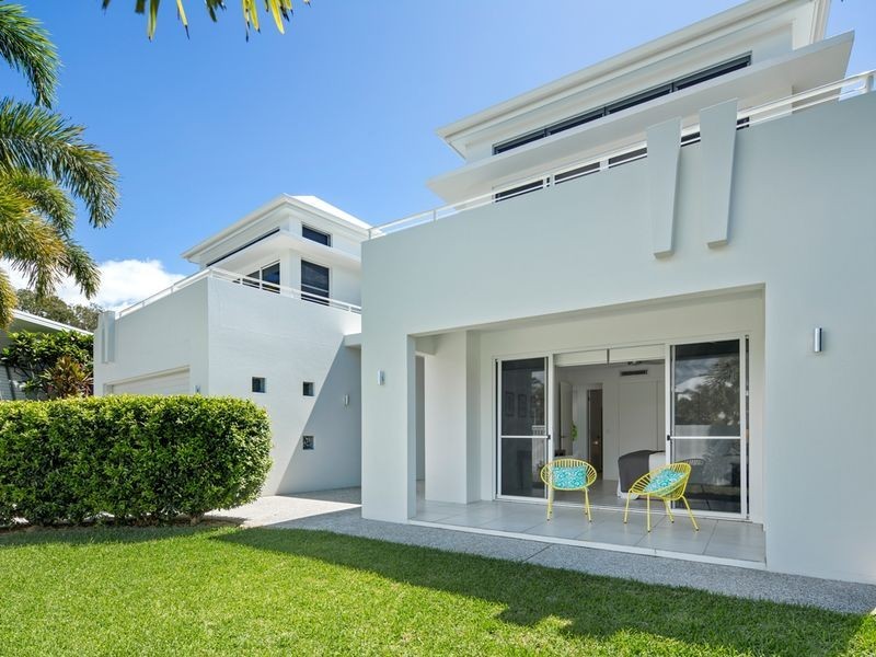 7 River Edge Court, Twin Waters QLD 4564