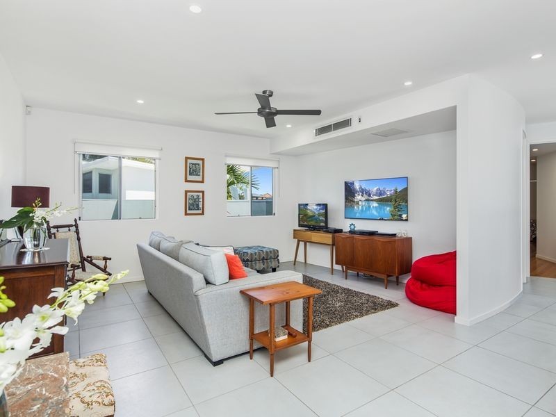 7 River Edge Court, Twin Waters QLD 4564