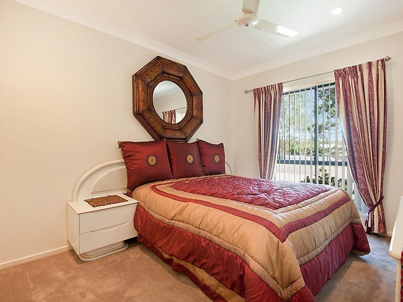 2 Baker Finch Place, Twin Waters QLD 4564