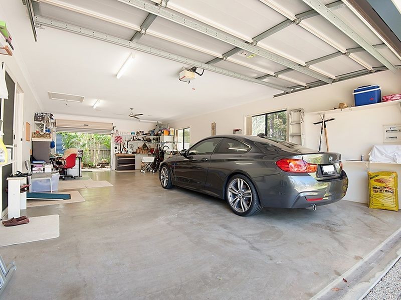 2 Baker Finch Place, Twin Waters QLD 4564