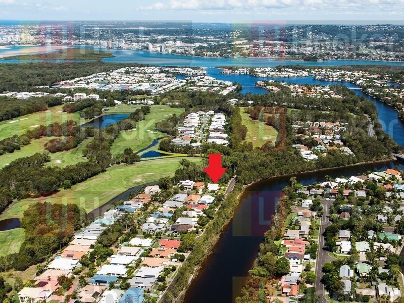 2 Baker Finch Place, Twin Waters QLD 4564