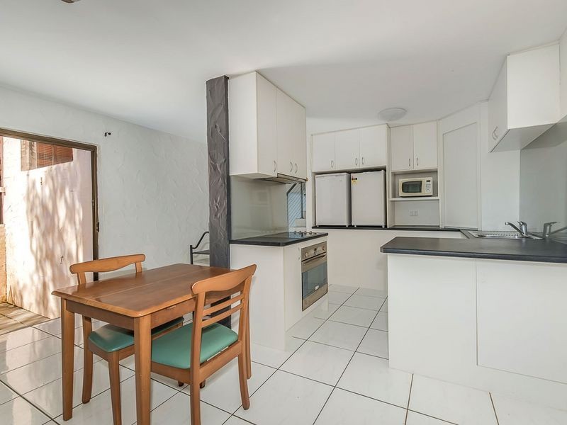 4/2-6 Glen Court, Marcoola QLD 4564