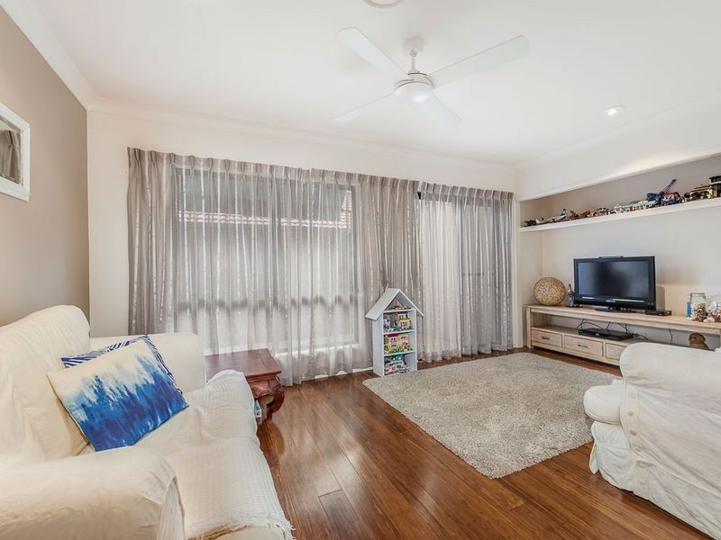 19 Barcoola Place, Twin Waters QLD 4564