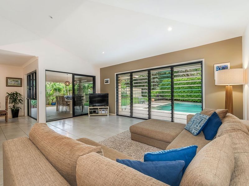 19 Barcoola Place, Twin Waters QLD 4564