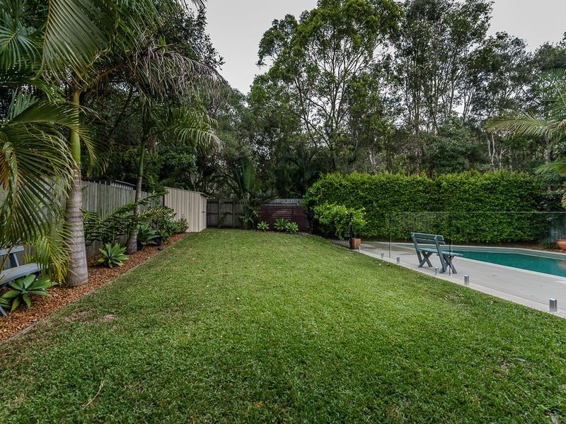 19 Barcoola Place, Twin Waters QLD 4564