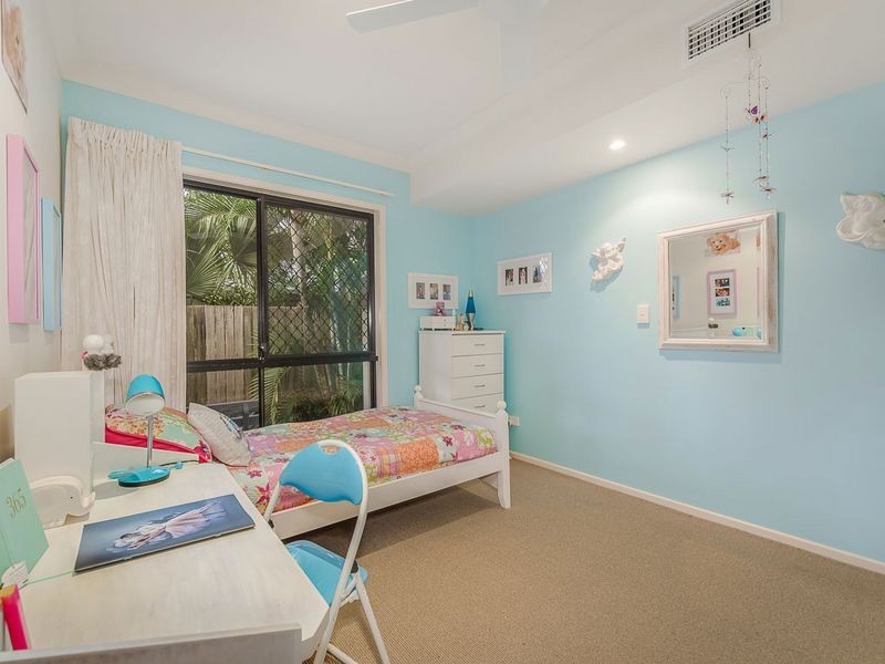 19 Barcoola Place, Twin Waters QLD 4564