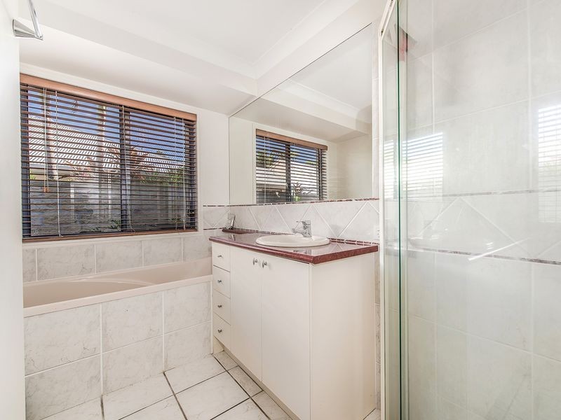 7 Esperance Drive, Twin Waters QLD 4564