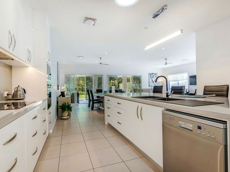 21 Hetherington Drive, Twin Waters QLD 4564