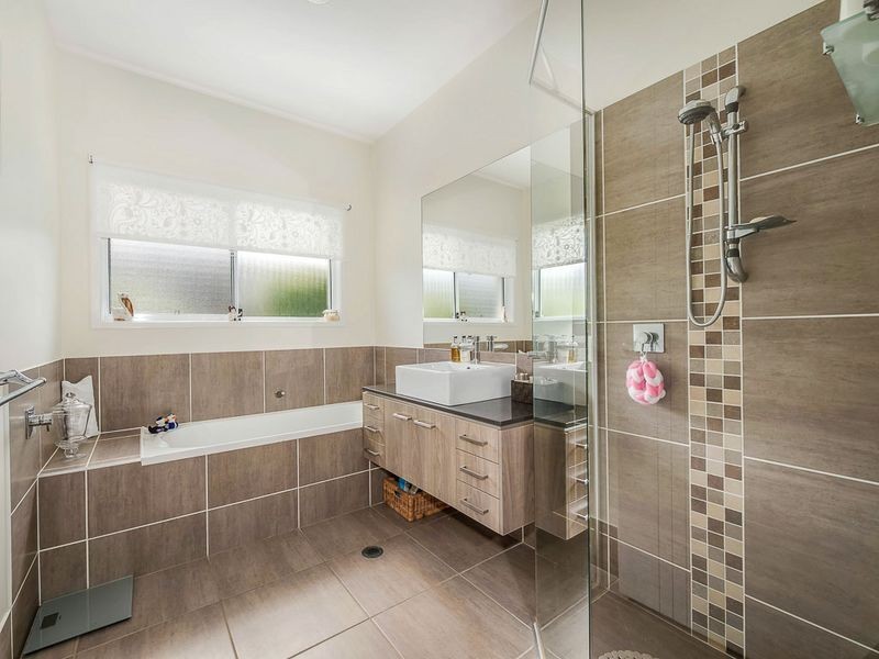 21 Hetherington Drive, Twin Waters QLD 4564