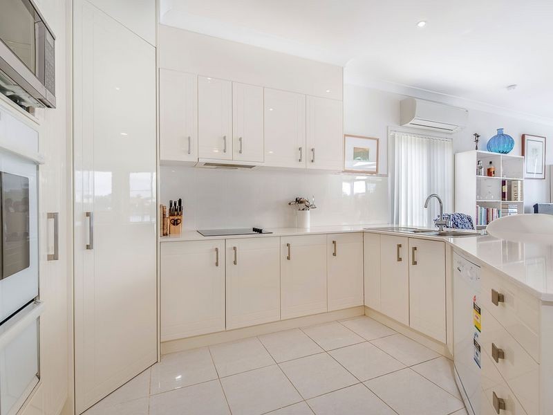 17 Tamarind Place, Twin Waters QLD 4564